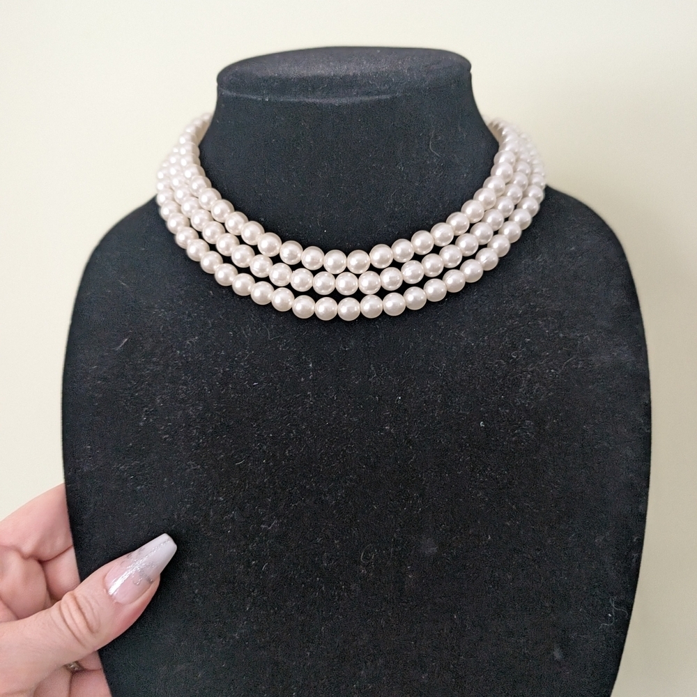 Vintage Faux Pearl Necklace Made In Hong Kong